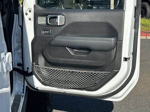 Used 2022 Jeep Wrangler Unlimited Rubicon 4xe w/ Steel Bumper Group image 16