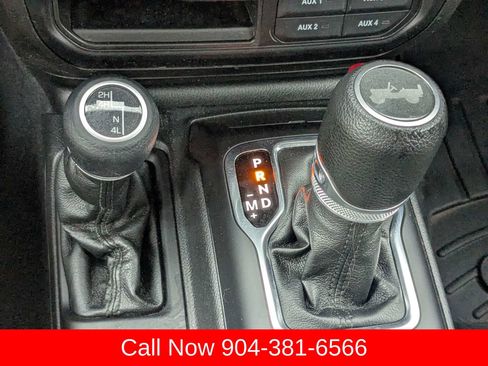 Used 2023 Jeep Wrangler Unlimited Sport AWD/4WD image 23
