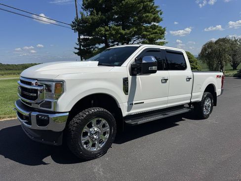 Used 2020 Ford F350 Lariat w/ Lariat Ultimate Package AWD/4WD image 2