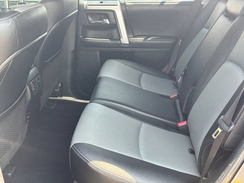 Used 2018 Toyota 4Runner SR5 Premium RWD image 20