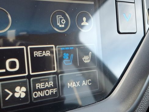 Used 2025 Subaru Ascent Bronze Edition image 25