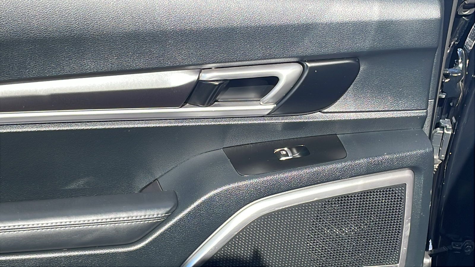 Used 2025 Kia Telluride S AWD/4WD image 12