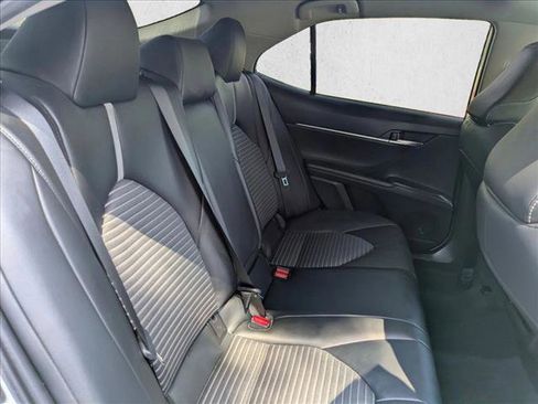 Certified 2022 Toyota Camry SE w/ Convenience Package image 18