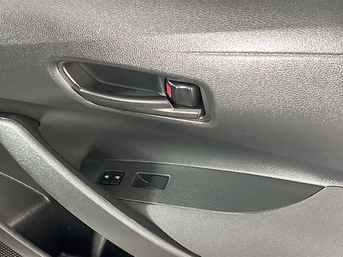 Used 2023 Toyota Corolla LE FWD image 32
