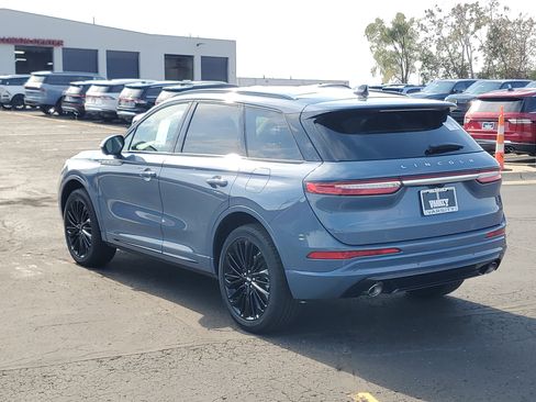 New 2026 Lincoln Corsair Premiere image 3