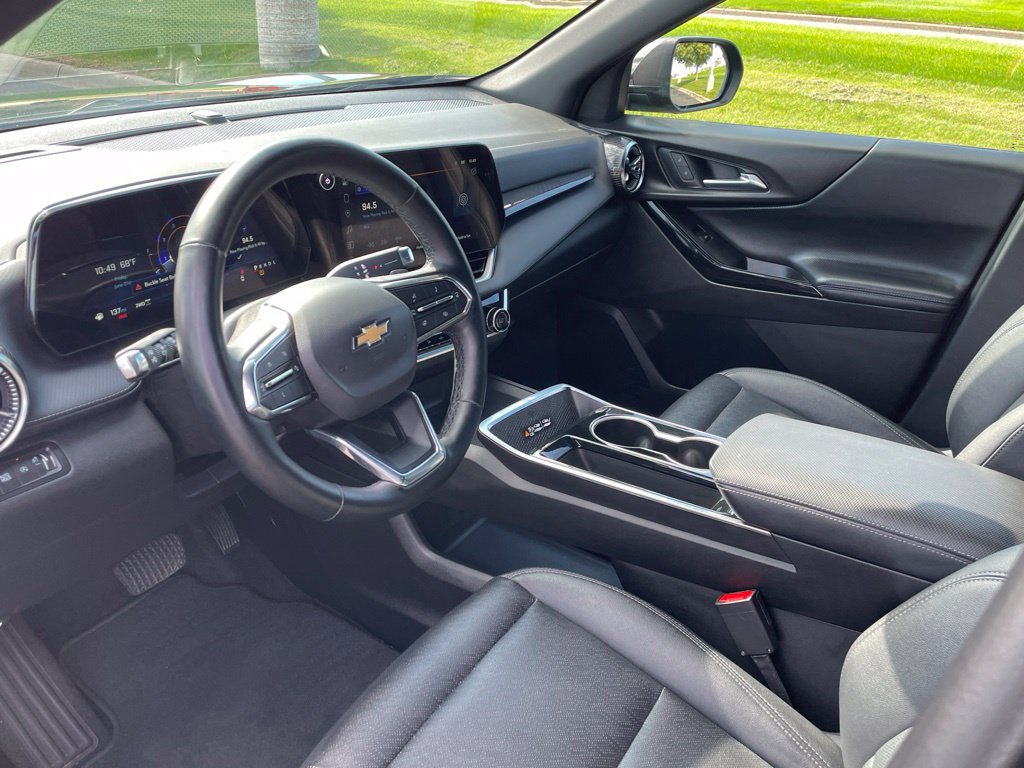 Used 2025 Chevrolet Equinox LT w/ Convenience Package II AWD/4WD image 11