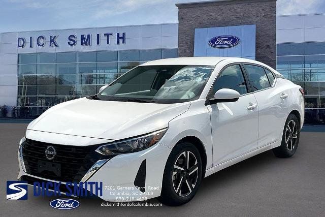 Used 2025 Nissan Sentra SV FWD image 1