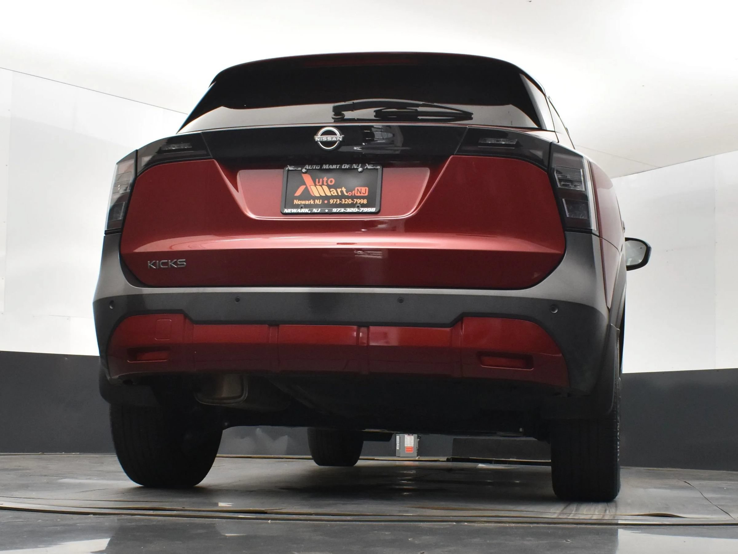 Used 2025 Nissan Kicks SV FWD image 10