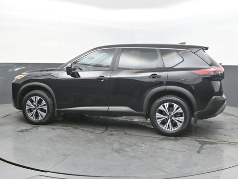 Used 2022 Nissan Rogue SV image 5