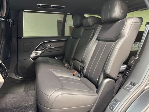 New 2026 Land Rover Range Rover Long Wheelbase SE AWD/4WD image 27