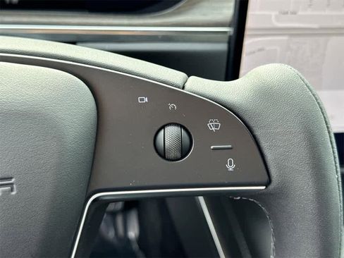 Used 2022 Tesla Model S image 14