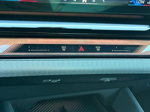 Certified 2024 BMW i5 eDrive40i w/ M Sport Package image 27