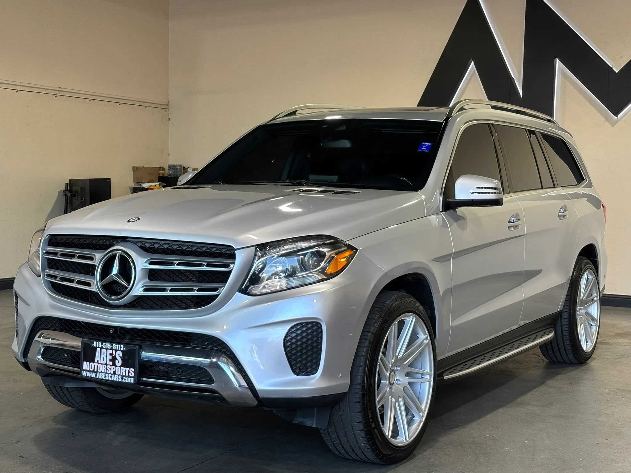 Used 2017 Mercedes-Benz GLS 450 4MATIC image 1