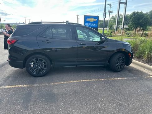 Used 2022 Chevrolet Equinox RS w/ RS Leather Package AWD/4WD image 9