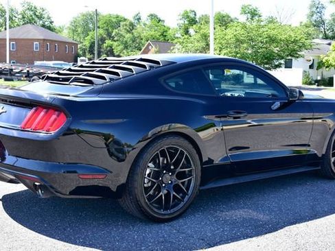 Used 2015 Ford Mustang Coupe RWD image 4