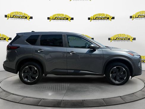 Used 2024 Nissan Rogue SV AWD/4WD image 6