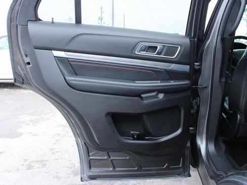 Used 2018 Ford Explorer Sport image 31