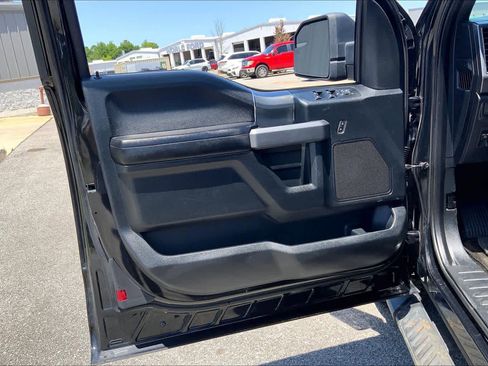 Used 2015 Ford F150 XLT w/ Equipment Group 302A Luxury AWD/4WD image 21