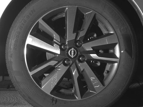 Used 2025 Nissan Versa SV image 13