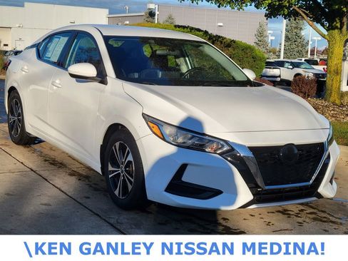 Used 2022 Nissan Sentra SV image 1