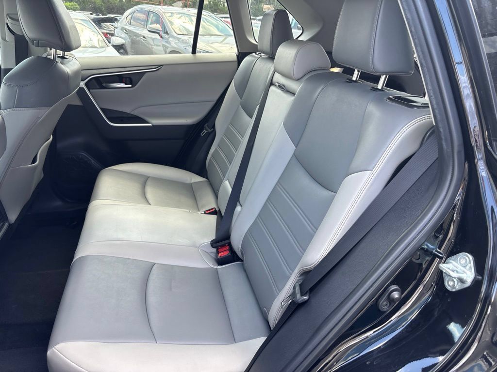 Used 2022 Toyota RAV4 XLE Premium FWD image 13