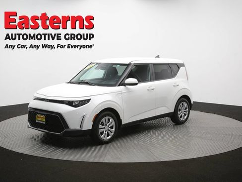 Used 2023 Kia Soul LX FWD image 54