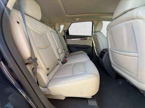 Used 2018 Cadillac XT5 Premium Luxury FWD image 24