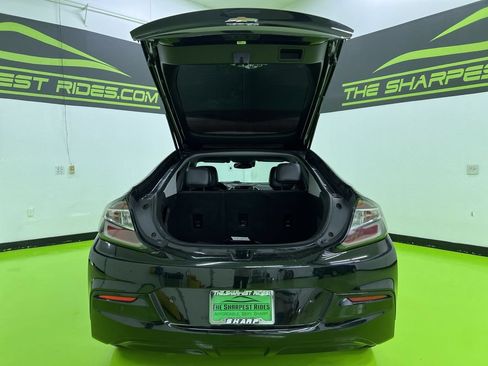 Used 2017 Chevrolet Volt Premier w/ Driver Confidence II Package FWD image 9