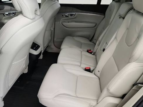Used 2024 Volvo XC90 B6 Ultimate w/ Lounge Package AWD/4WD image 25
