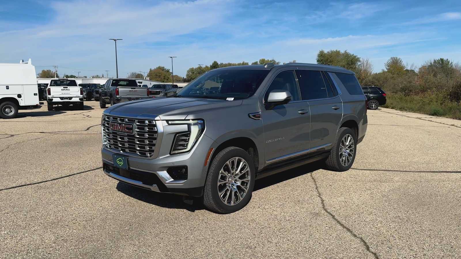Used 2025 GMC Yukon Denali w/ Denali Reserve Package AWD/4WD image 3