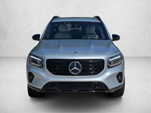Used 2026 Mercedes-Benz GLB 250 image 2