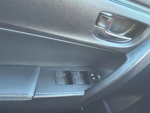 Used 2019 Toyota Corolla SE w/ SE Premium Package image 22