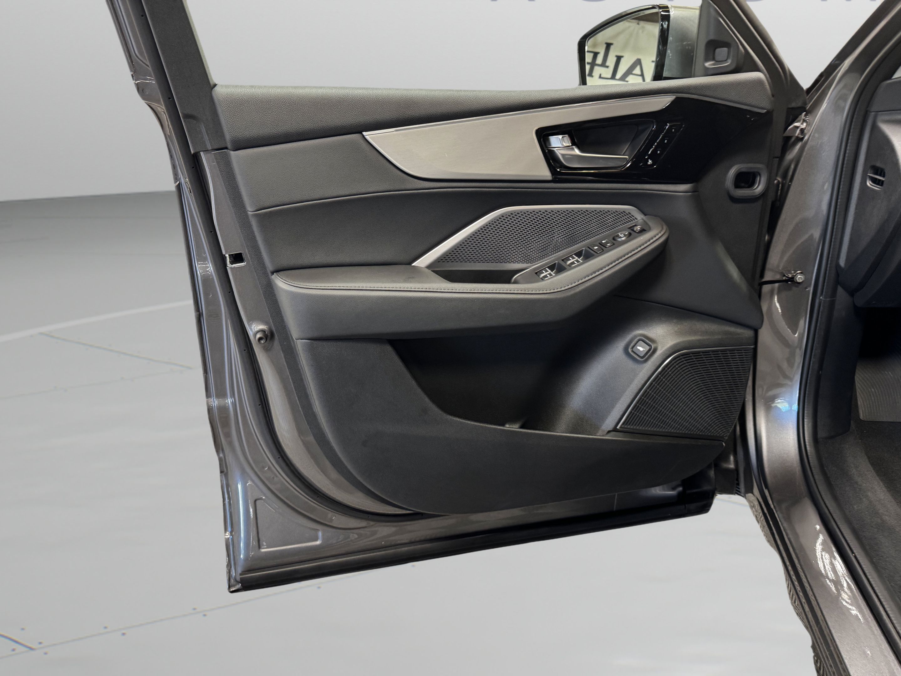 Certified 2026 Acura MDX FWD image 13