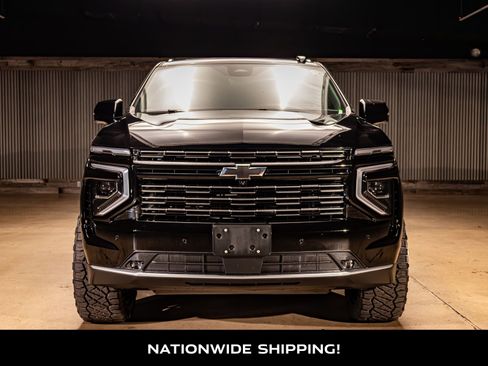 Used 2025 Chevrolet Suburban High Country image 4