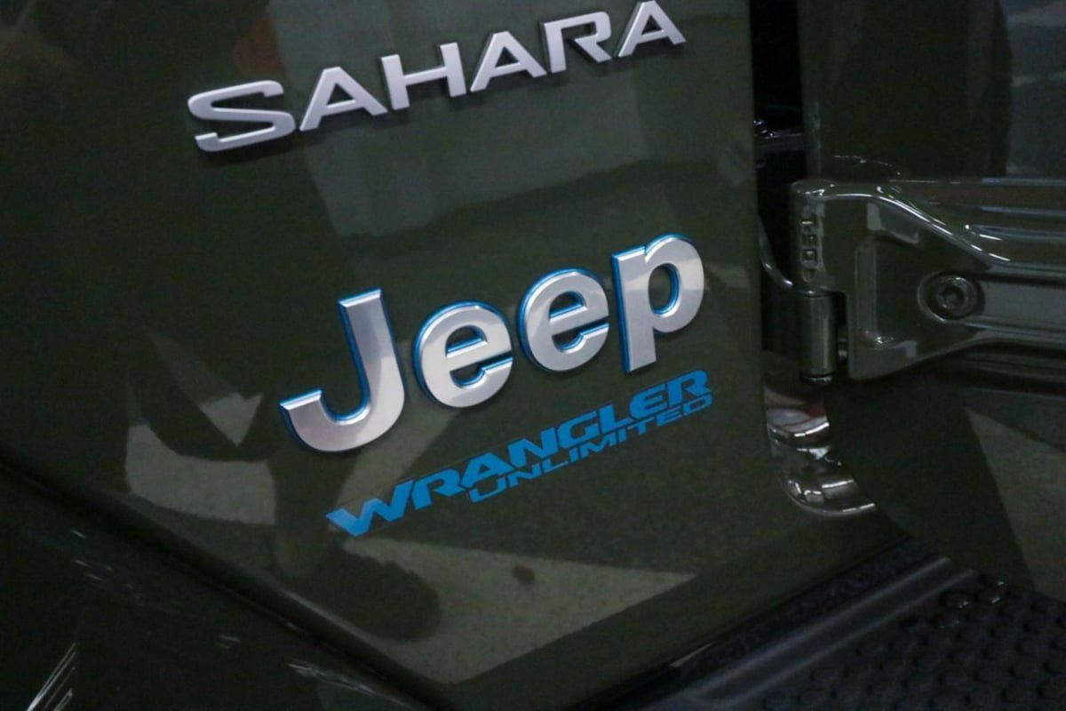 Used 2021 Jeep Wrangler Unlimited Sahara AWD/4WD image 11