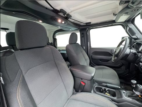 Used 2024 Jeep Wrangler Sport AWD/4WD image 21