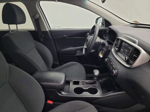 Used 2020 Kia Sorento LX image 21