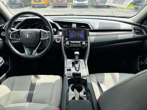 Used 2019 Honda Civic EX image 10