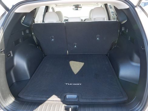 Used 2023 Hyundai Tucson SEL w/ Convenience Package image 18