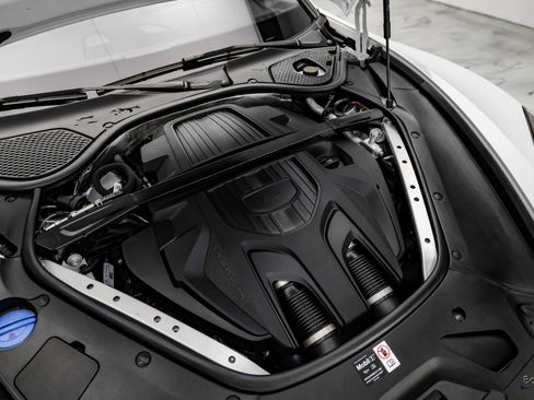 Used 2025 Porsche Panamera w/ Premium Package image 93