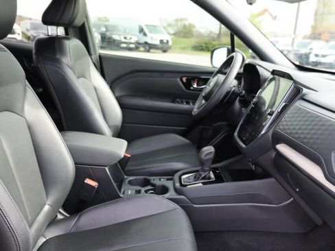 Used 2025 Subaru Forester Limited w/ Popular Package image 15