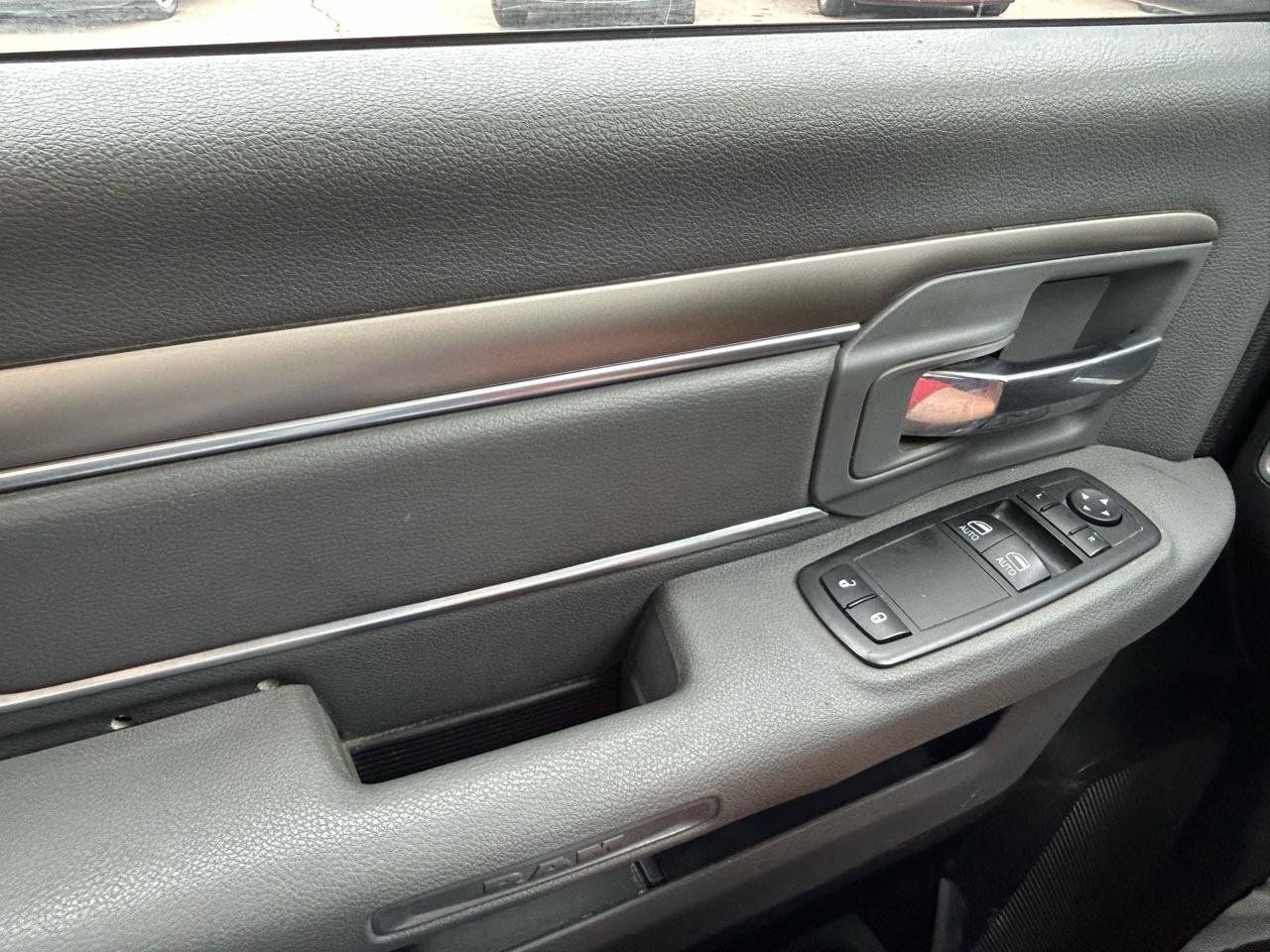 Used 2013 RAM 1500 Classic SLT AWD/4WD image 22