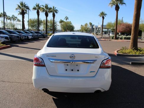 Used 2014 Nissan Altima 2.5 SL w/ Moonroof Package image 4