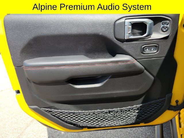 Used 2020 Jeep Wrangler Unlimited Rubicon w/ Dual Top Group AWD/4WD image 16