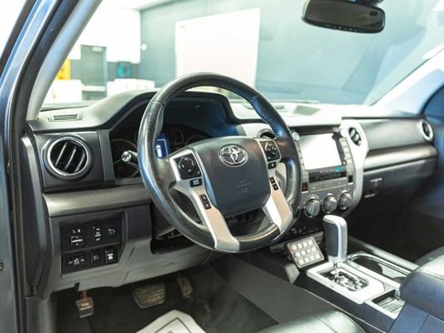 Used 2020 Toyota Tundra SR5 w/ SR5 Leather Package AWD/4WD image 11