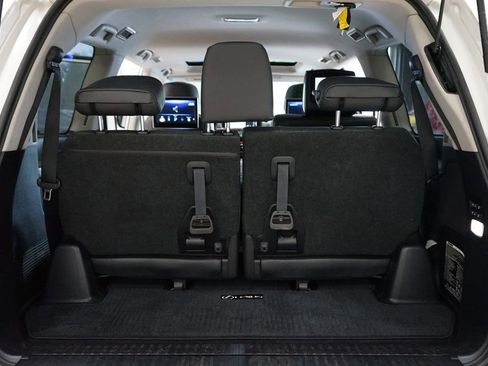 Used 2017 Lexus LX 570 4WD w/ Luxury Package image 70