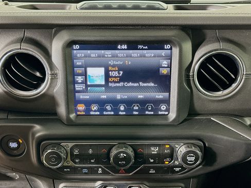 Used 2023 Jeep Wrangler Unlimited Sahara w/ Cold Weather Group AWD/4WD image 19