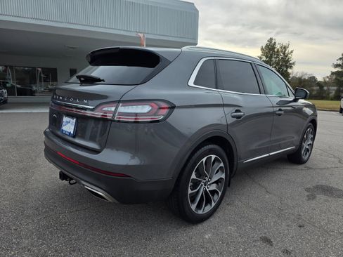 Used 2021 Lincoln Nautilus Reserve w/ Class II Trailer Tow Package FWD image 4