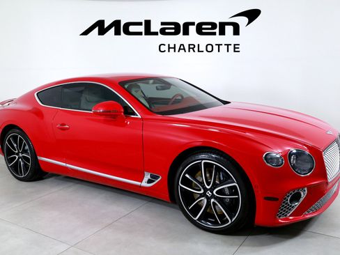 Used 2022 Bentley Continental GT image 2