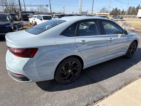 New 2026 Volkswagen Jetta SE image 7